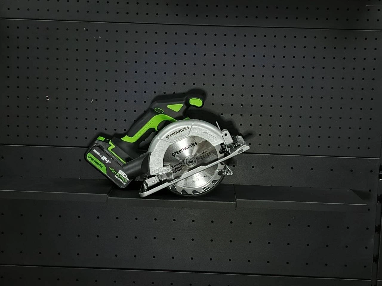 Циркулярная пила аккумуляторная Greenworks GD24CS165, 24 V, — аренда в Миассе